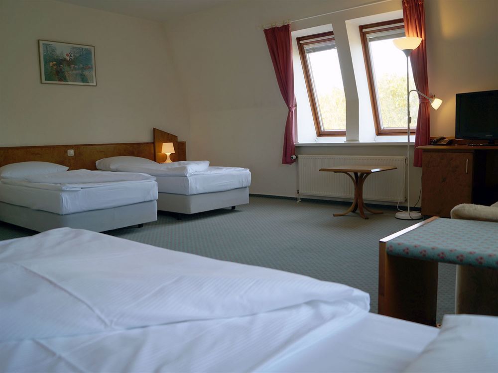 Itm Entree Glinde Restaurant & Tagungshotel Экстерьер фото